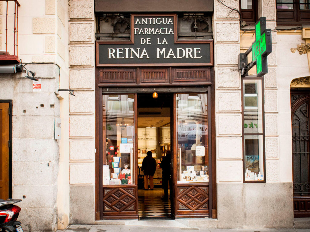 Farmacia antigua reformada