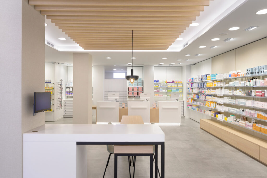 Farmacia Gil-Llácer.